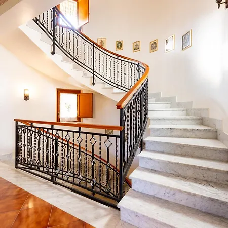 Marifra Villa *