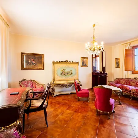 Villa Marifra *